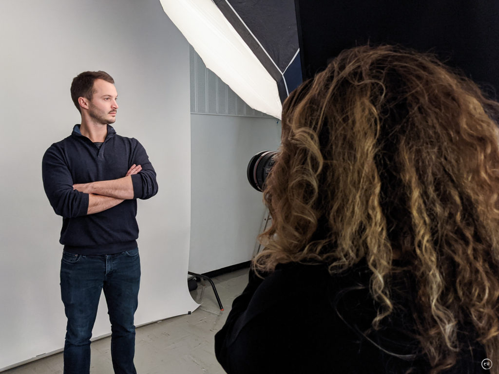 Coulisse, Backstage, Formation, photographie, "photographe-vidéaste, un métier", Institut national de l'audiovisuel, INA, 2022, Paris, Studio, Agence Waka / Coline Ferro